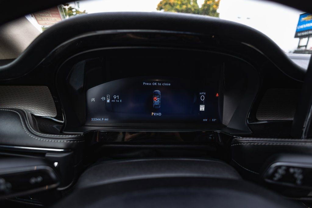 Used 2024 Lincoln Corsair Reserve w/ Equipment Group 201A image 4