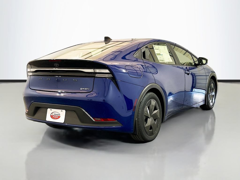 New 2026 Toyota Prius Plug-In Hybrid FWD image 4