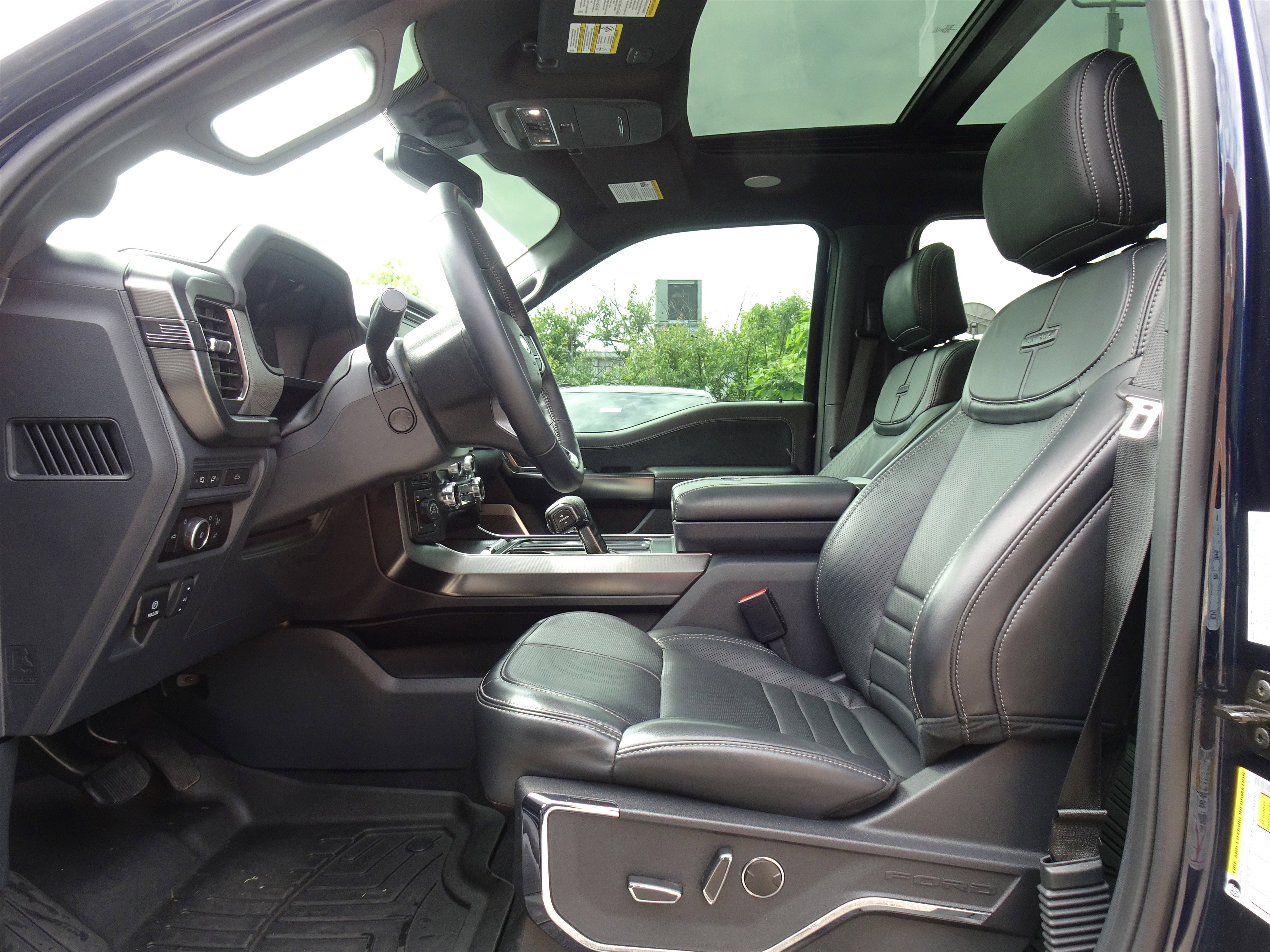 Used 2023 Ford F150 Platinum w/ Equipment Group 701A High AWD/4WD image 9
