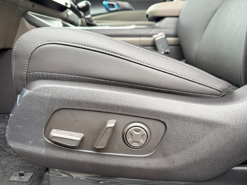 New 2026 Kia Carnival FWD image 10