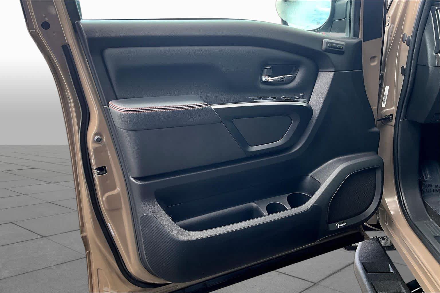 Used 2023 Nissan Titan PRO-4X w/ Pro-4x Convenience Package AWD/4WD image 22