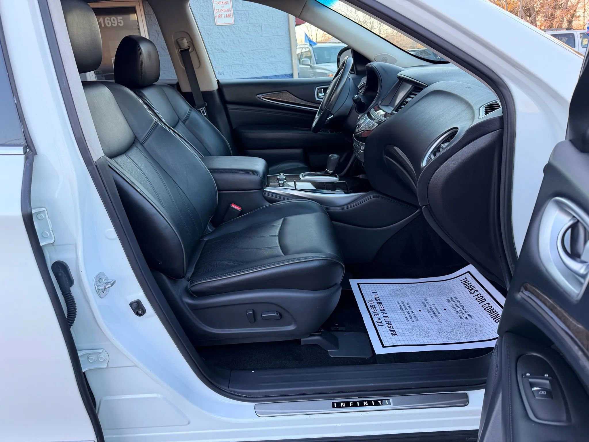 Used 2015 INFINITI QX60 AWD w/ Premium Plus Package image 14