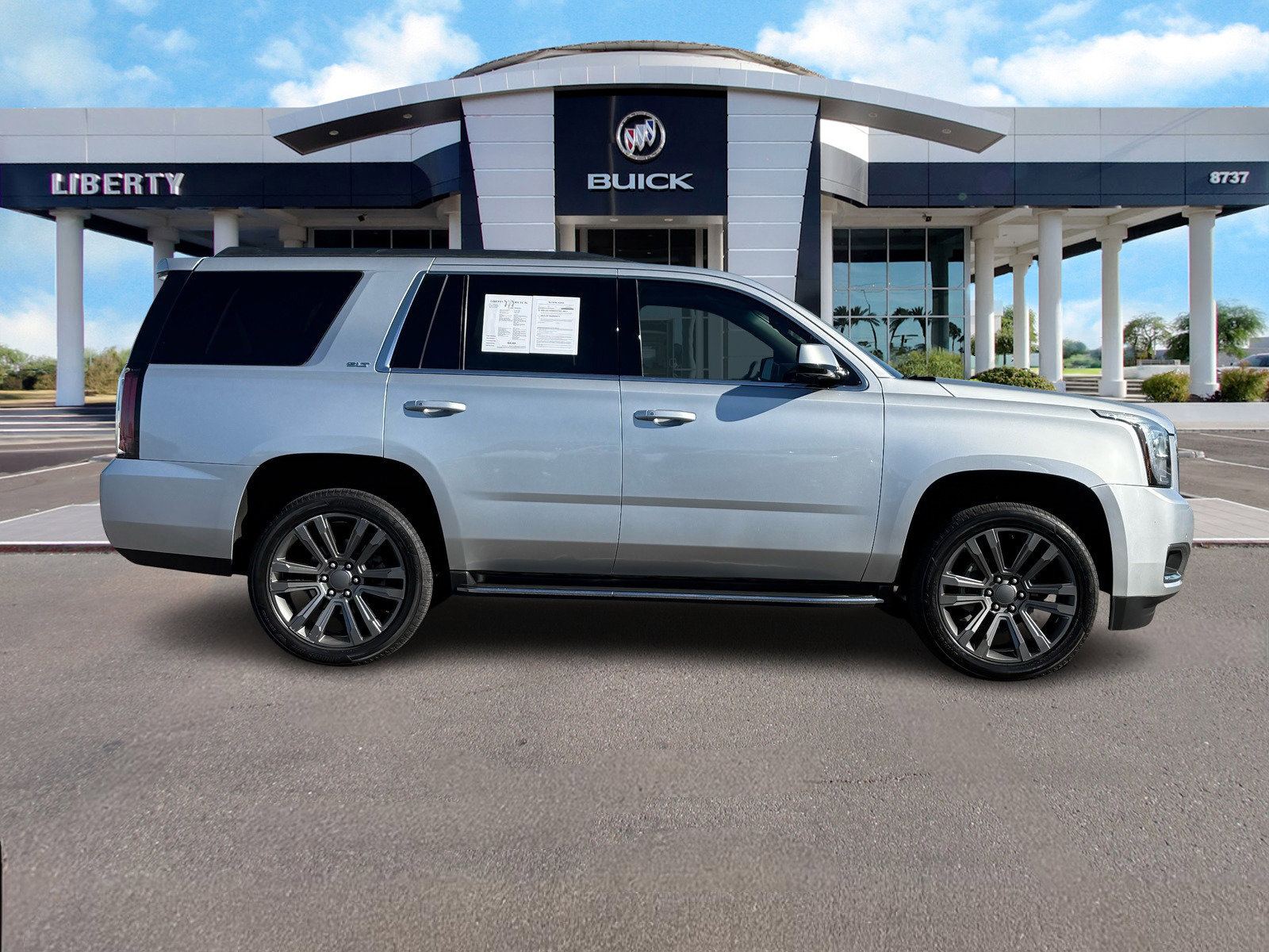 Used 2018 GMC Yukon SLT w/ Open Road Package image 2