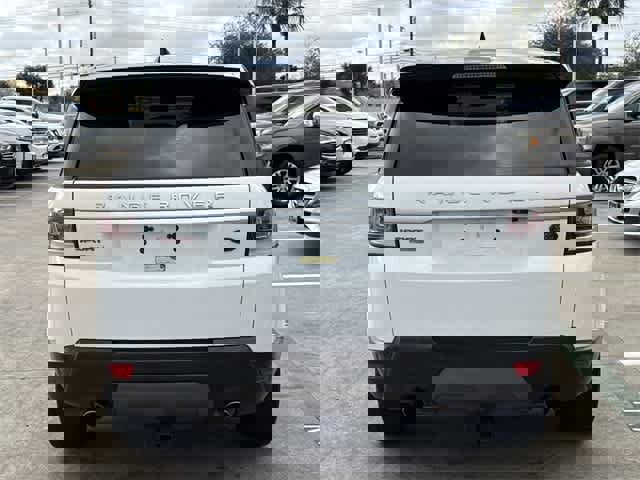 Used 2017 Land Rover Range Rover Sport SE image 4