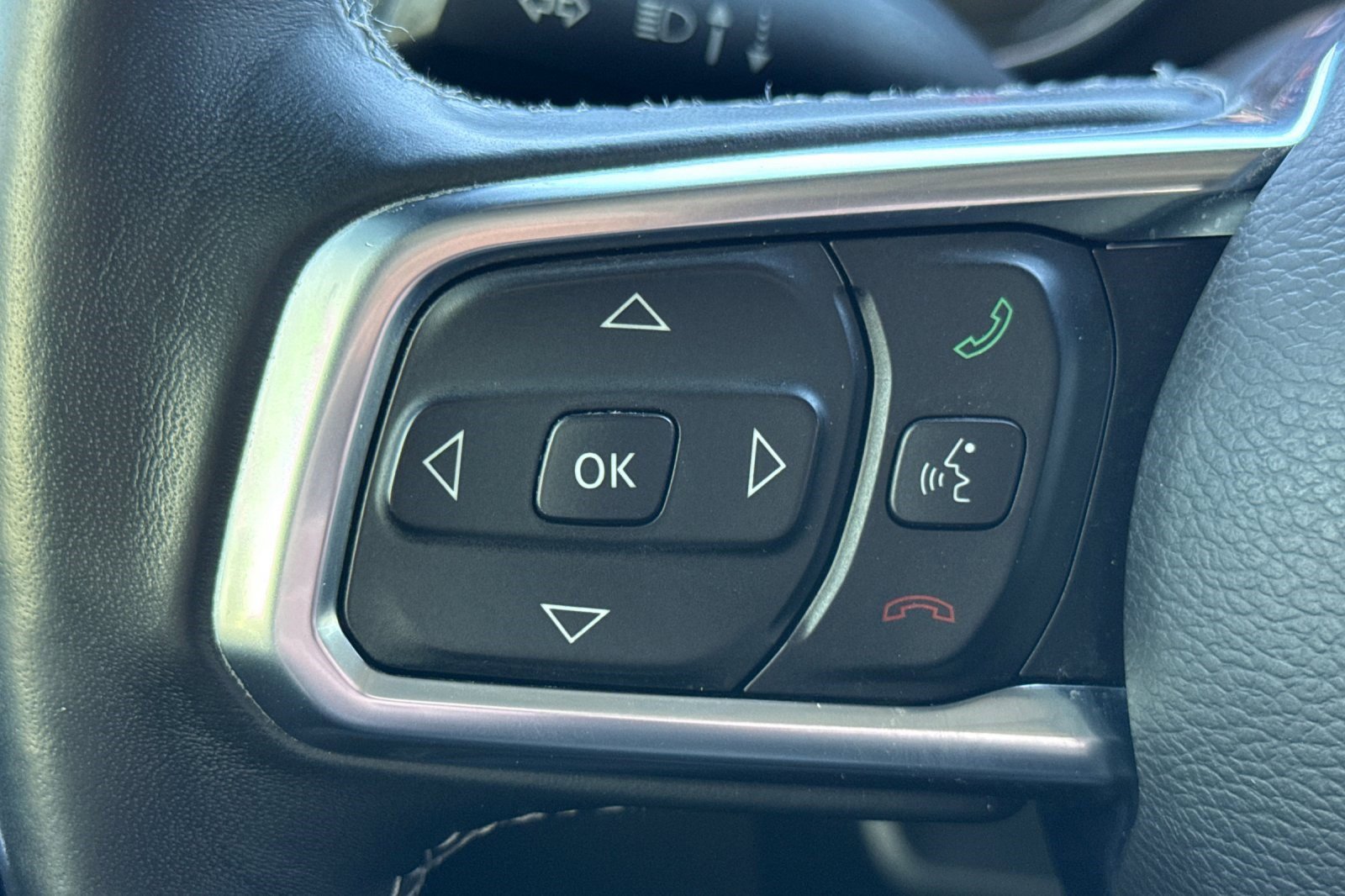 Used 2018 Jeep Wrangler Unlimited Sahara image 29