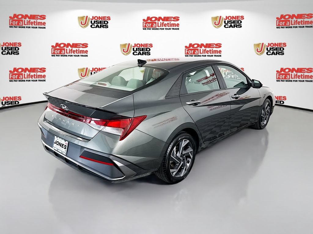 Certified 2025 Hyundai Elantra Sport FWD image 16
