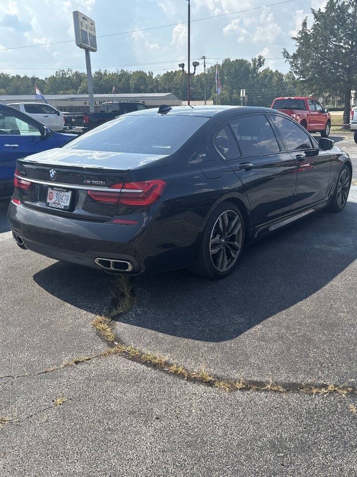 Used 2019 BMW M760i xDrive w/ Luxury Rear Seating Package AWD/4WD image 6