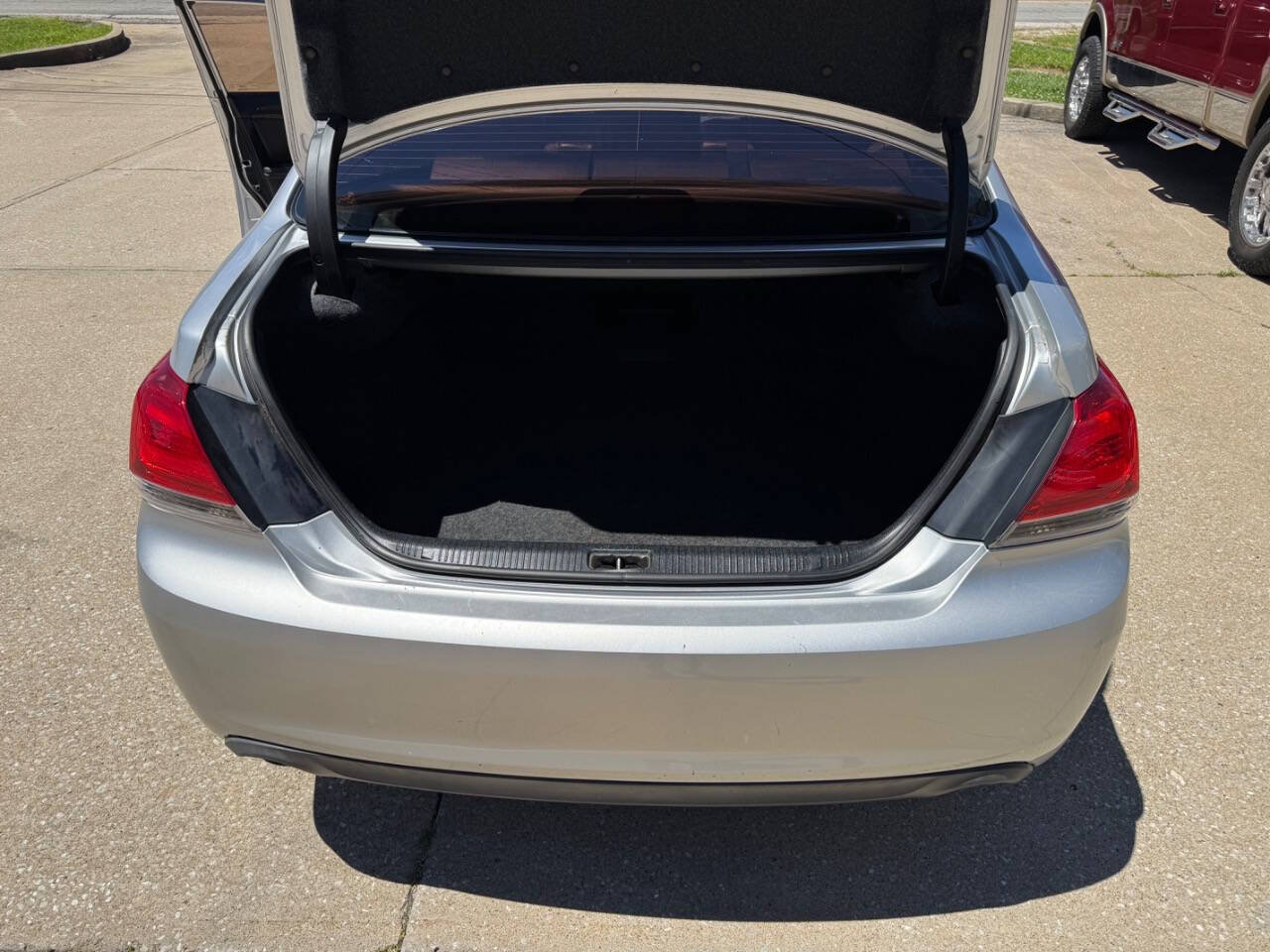 Used 2012 Toyota Avalon FWD image 19