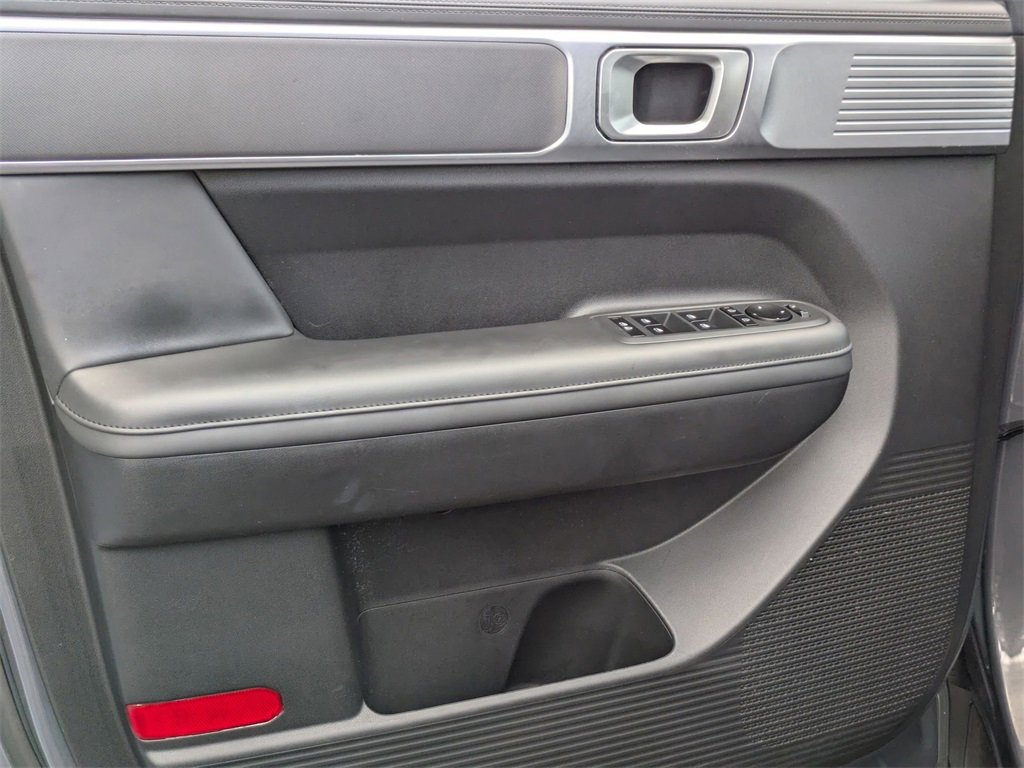 Used 2025 Hyundai Santa Fe SEL image 11