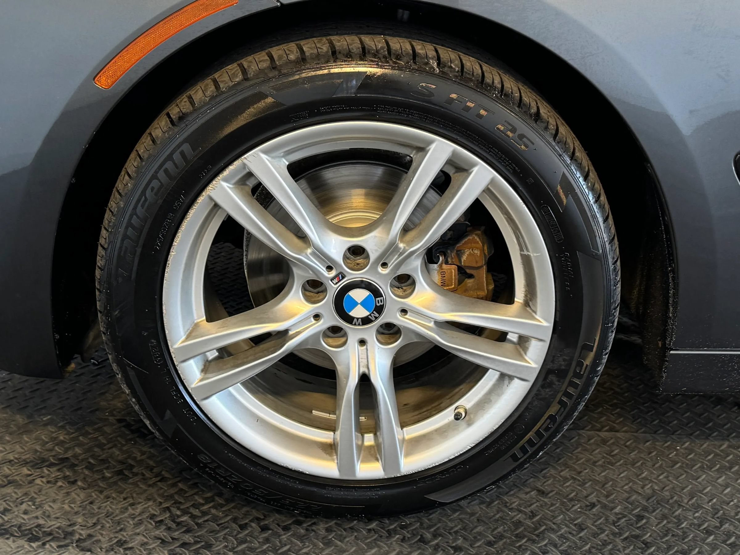 Used 2016 BMW 328i Gran Turismo xDrive AWD/4WD image 9
