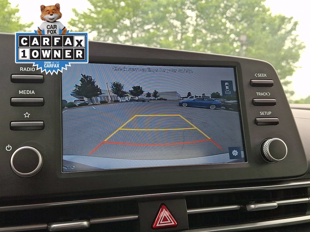 Used 2021 Hyundai Elantra SE FWD image 3
