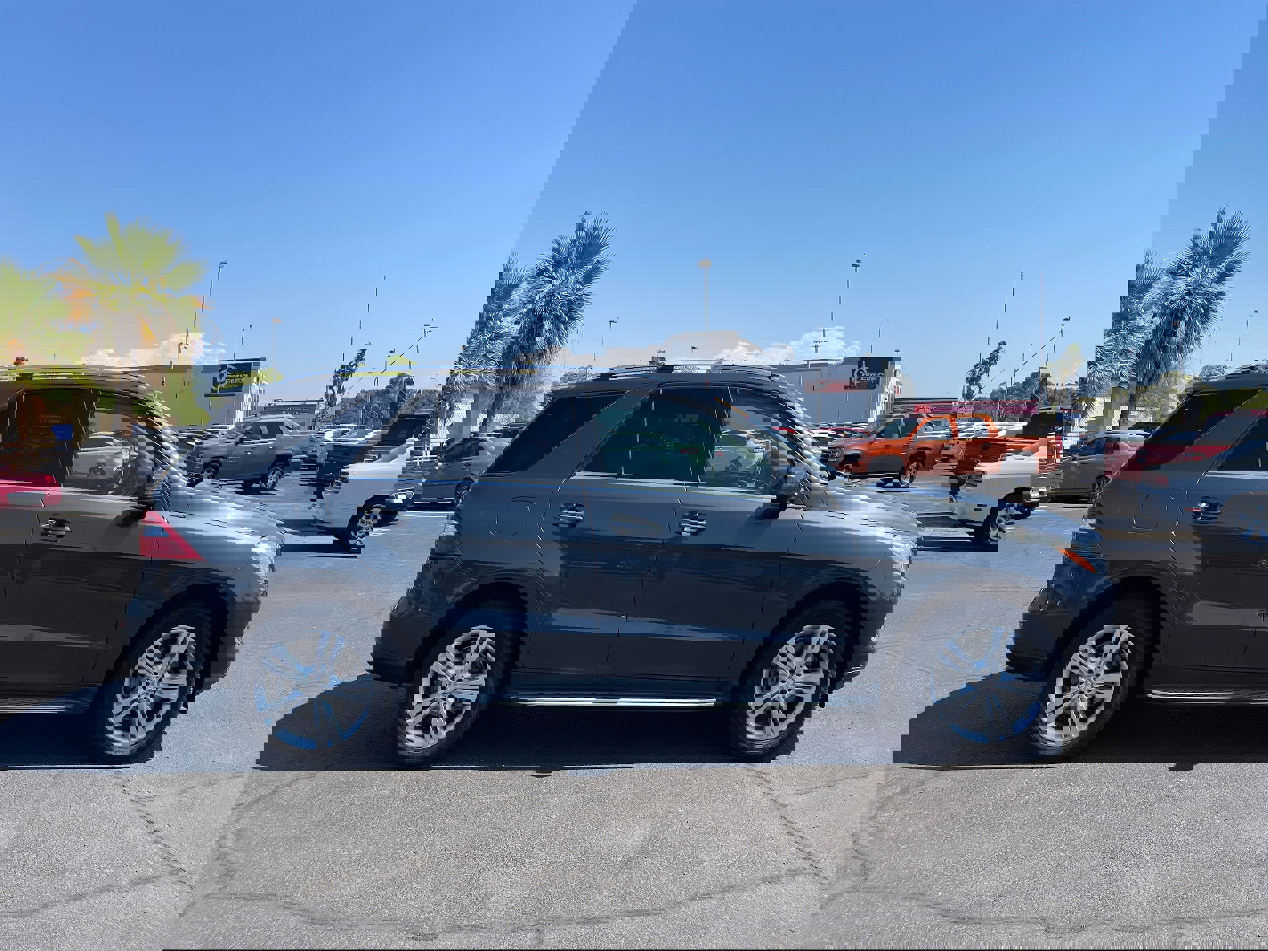 Used 2013 Mercedes-Benz ML 350 BlueTEC 4MATIC image 5