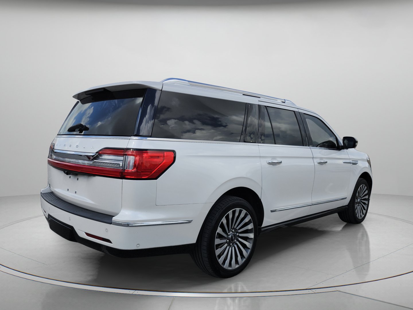Used 2019 Lincoln Navigator L Reserve AWD/4WD image 9