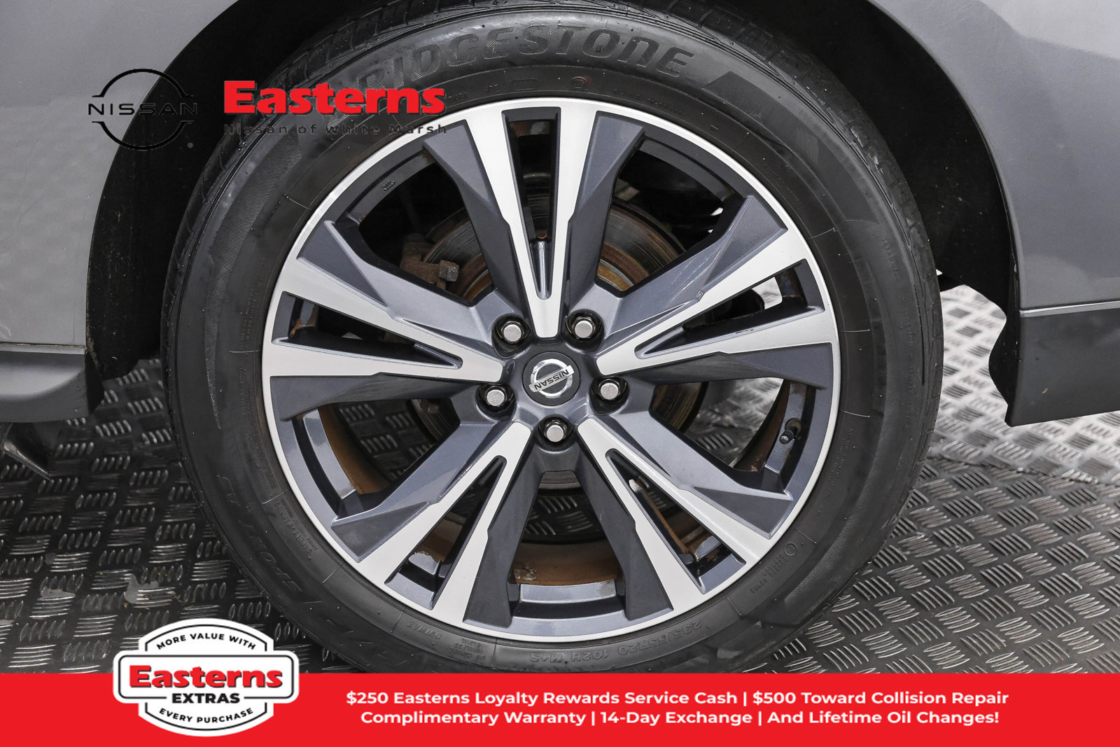 Used 2020 Nissan Pathfinder Platinum AWD/4WD image 30