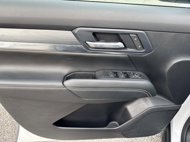 Used 2025 GMC Terrain Elevation image 7