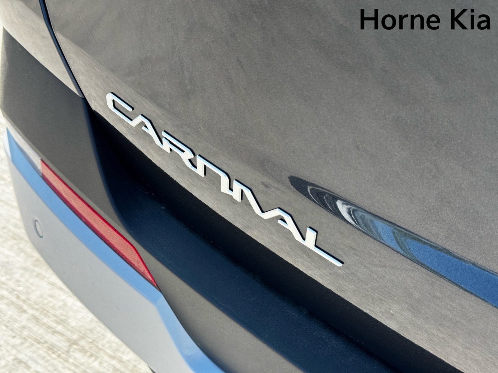 New 2026 Kia Carnival EX image 23