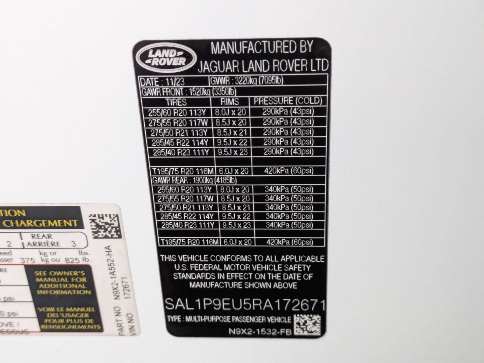 Used 2024 Land Rover Range Rover Sport SE AWD/4WD image 31