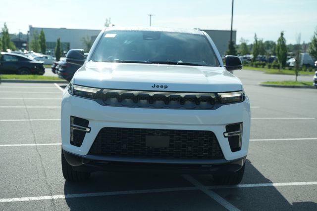 New 2026 Jeep Grand Wagoneer L Limited AWD/4WD image 2