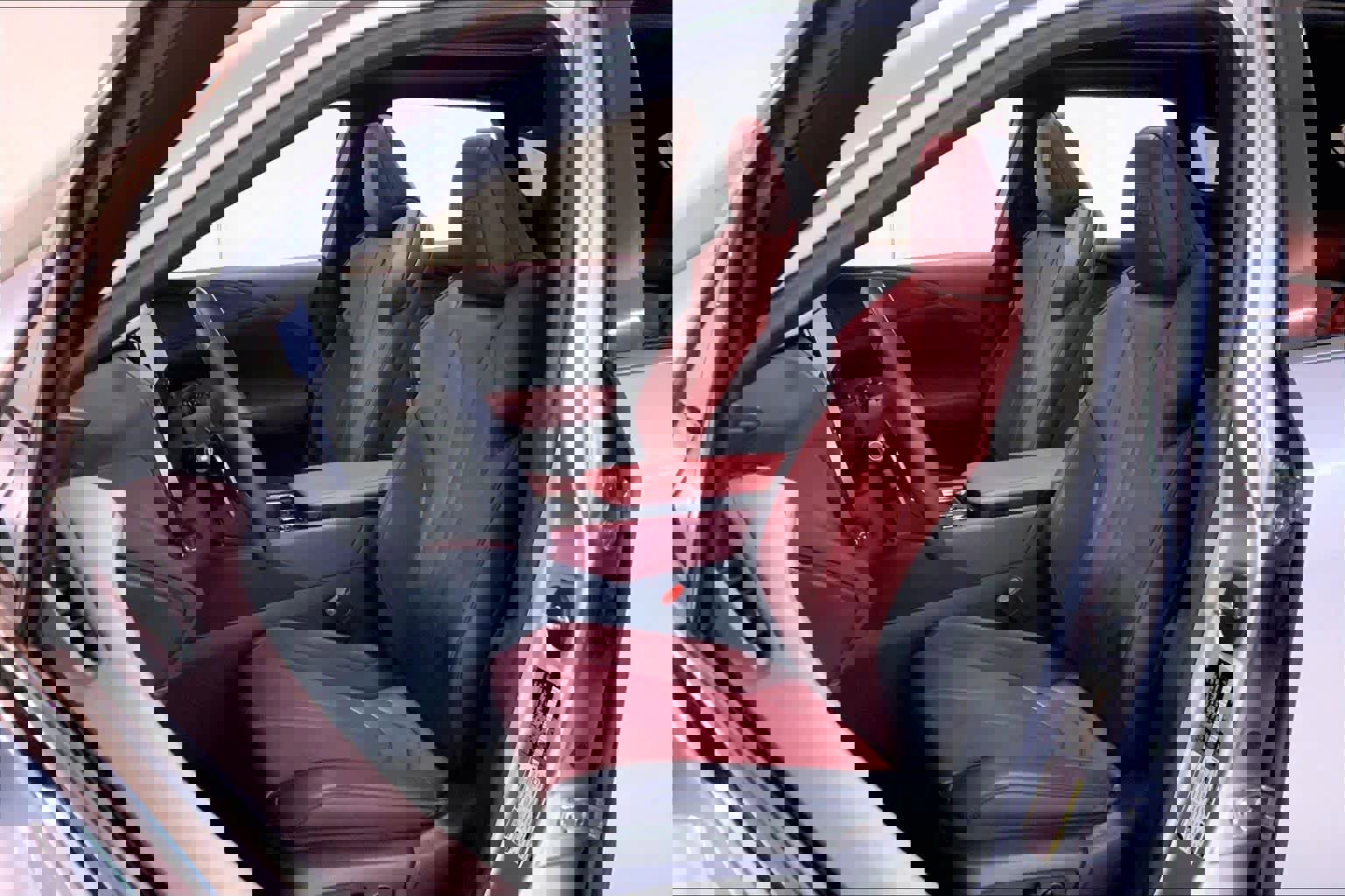 Used 2023 Lexus RX 500h F Sport image 7