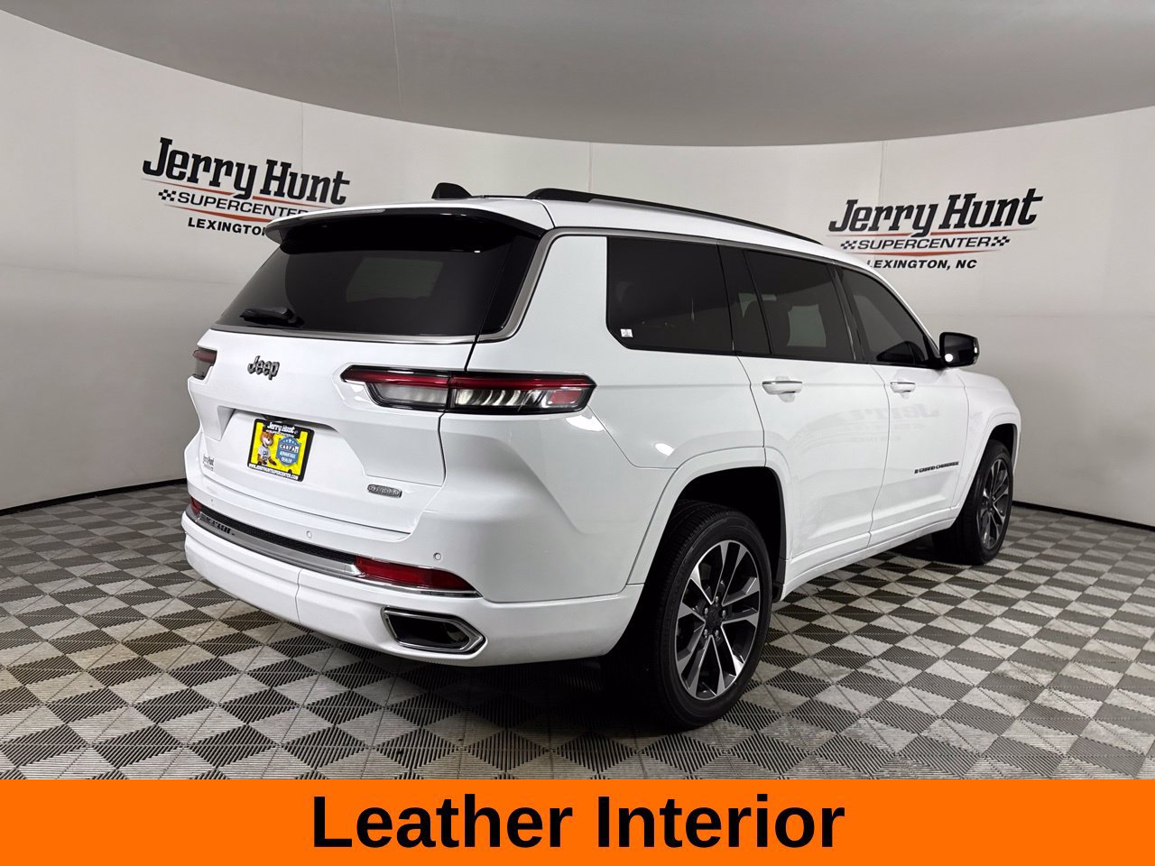 Used 2023 Jeep Grand Cherokee L Overland RWD image 6