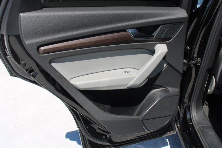 Used 2022 Audi Q5 2.0T Premium AWD/4WD image 13
