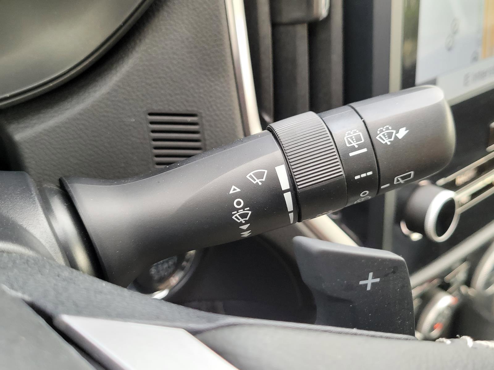 Certified 2024 Subaru Forester Touring w/ Pop Package 2 AWD/4WD image 35