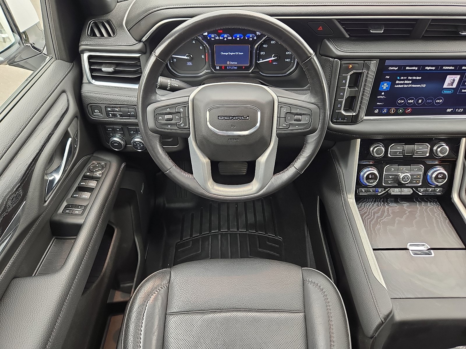 Used 2021 GMC Yukon Denali AWD/4WD image 11