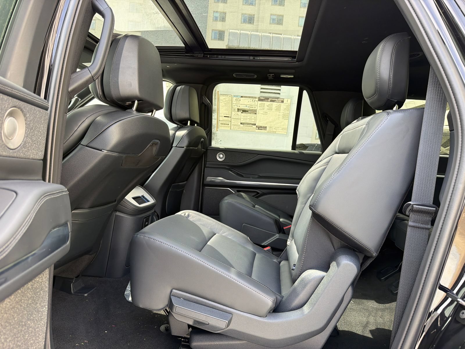 New 2026 Lincoln Navigator Reserve w/ Jet Appearance Package AWD/4WD image 19