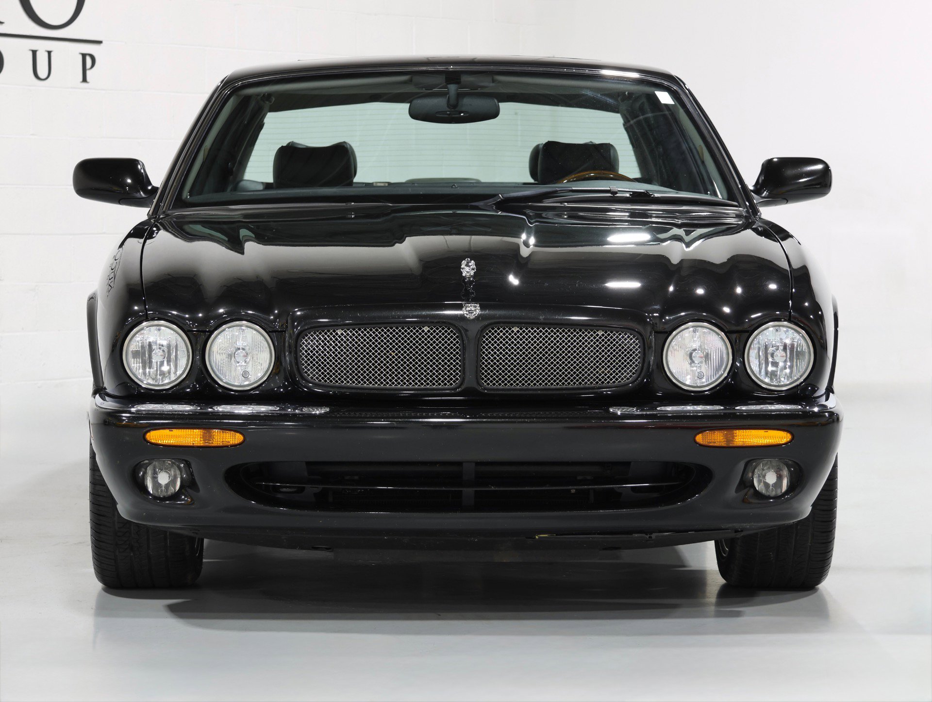 Used 1998 Jaguar XJ8 RWD image 9
