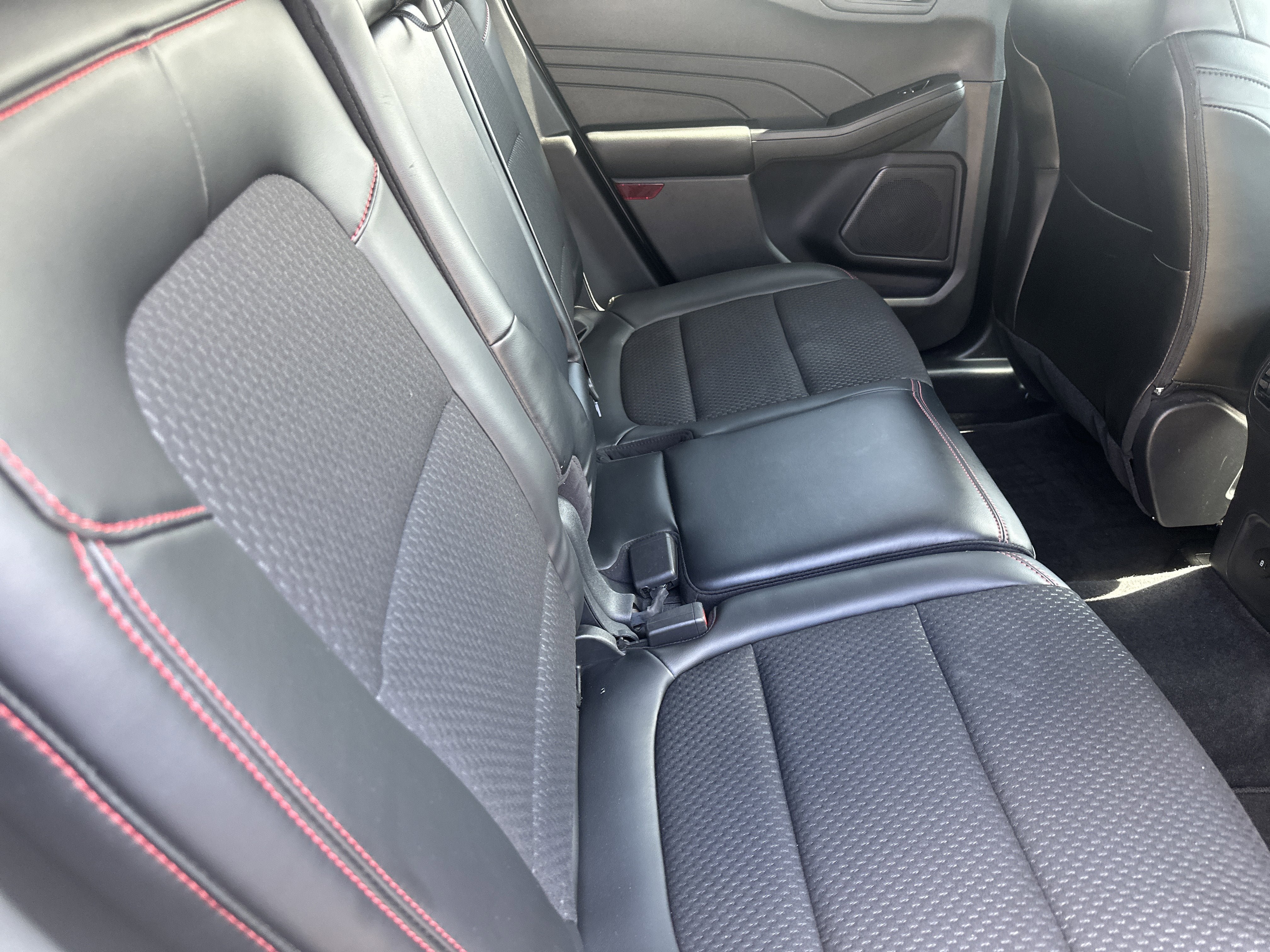Used 2024 Ford Escape ST-Line w/ Tech Pack #1 AWD/4WD image 27