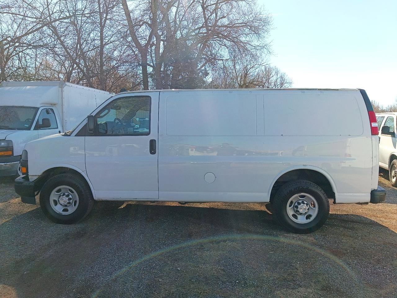 Used 2019 Chevrolet Express 2500 w/ Driver Convenience Package RWD image 8