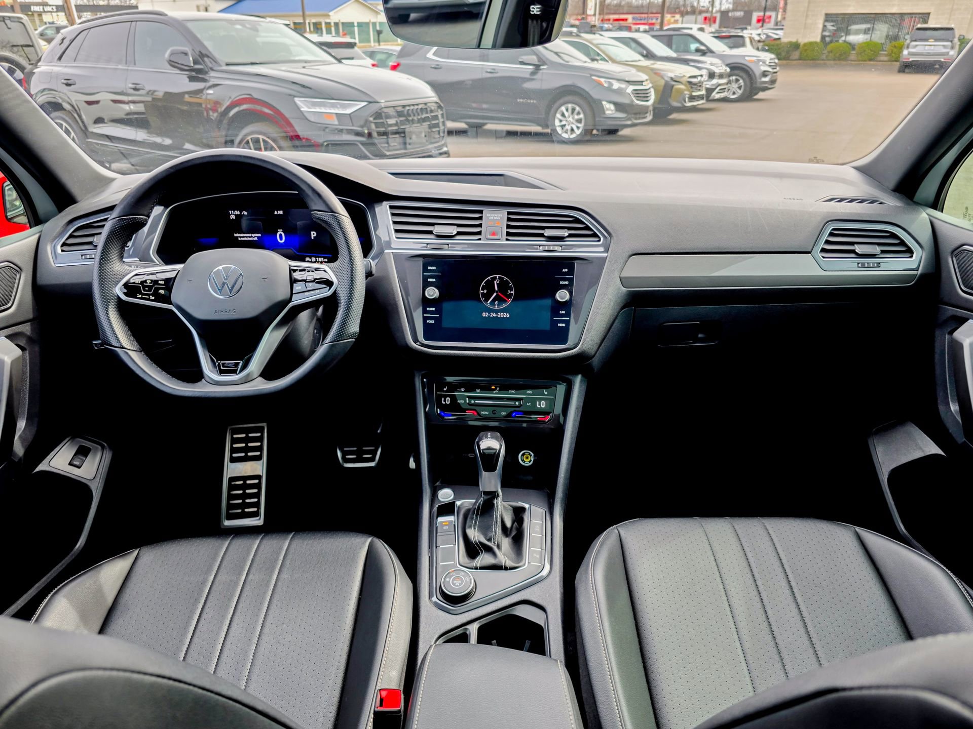 Used 2022 Volkswagen Tiguan SE R-Line image 26