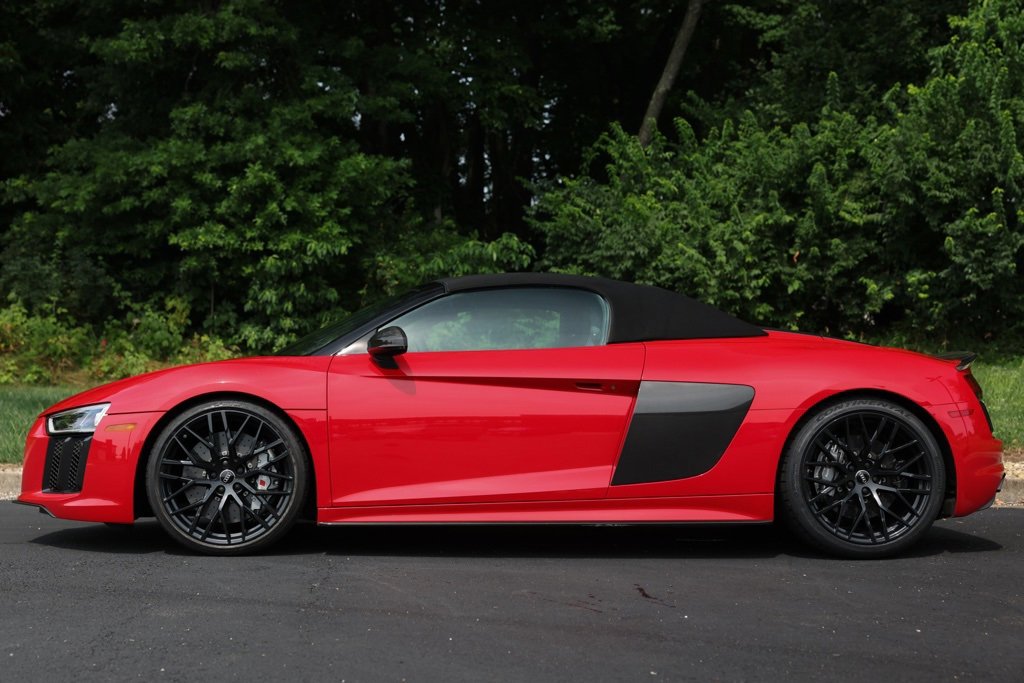 Used 2018 Audi R8 V10 plus w/ Full Leather Package image 3