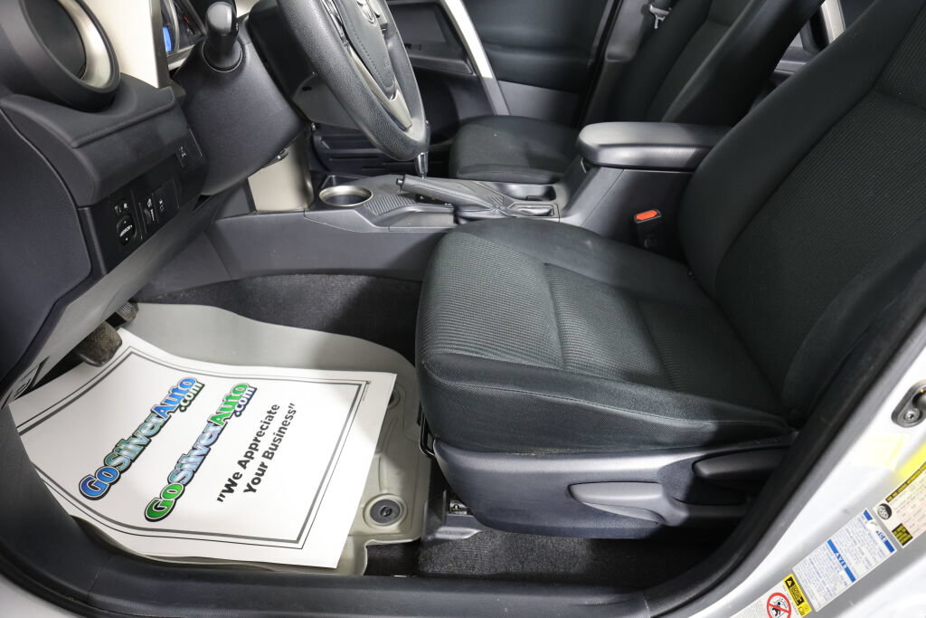 Used 2015 Toyota RAV4 LE AWD/4WD image 13
