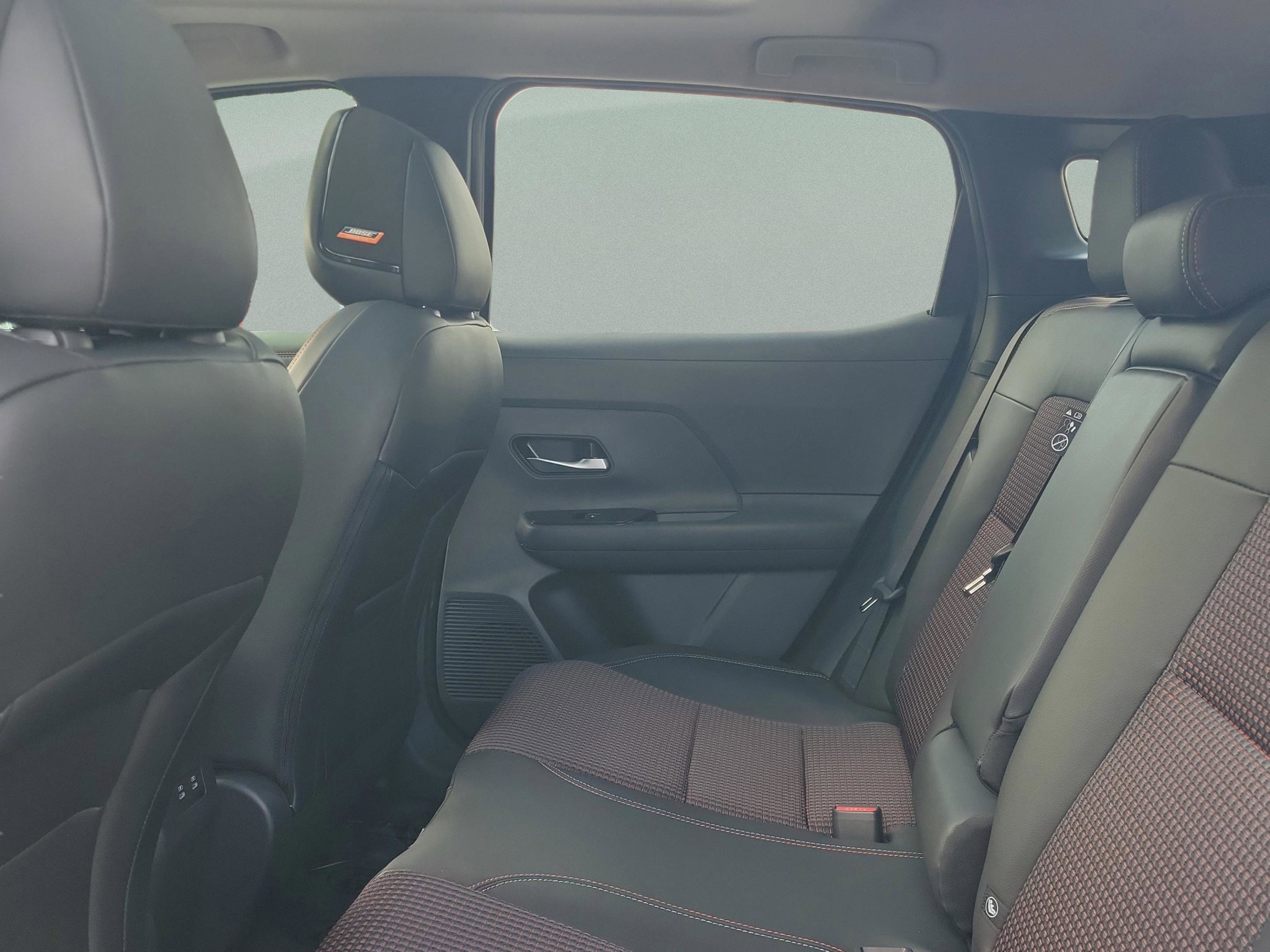 New 2026 Nissan Kicks SR w/ SR Premium Package image 12