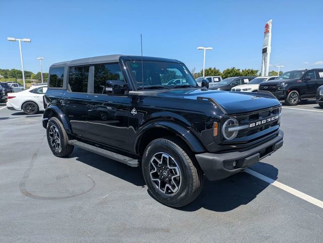 Used 2022 Ford Bronco Outer Banks AWD/4WD image 2