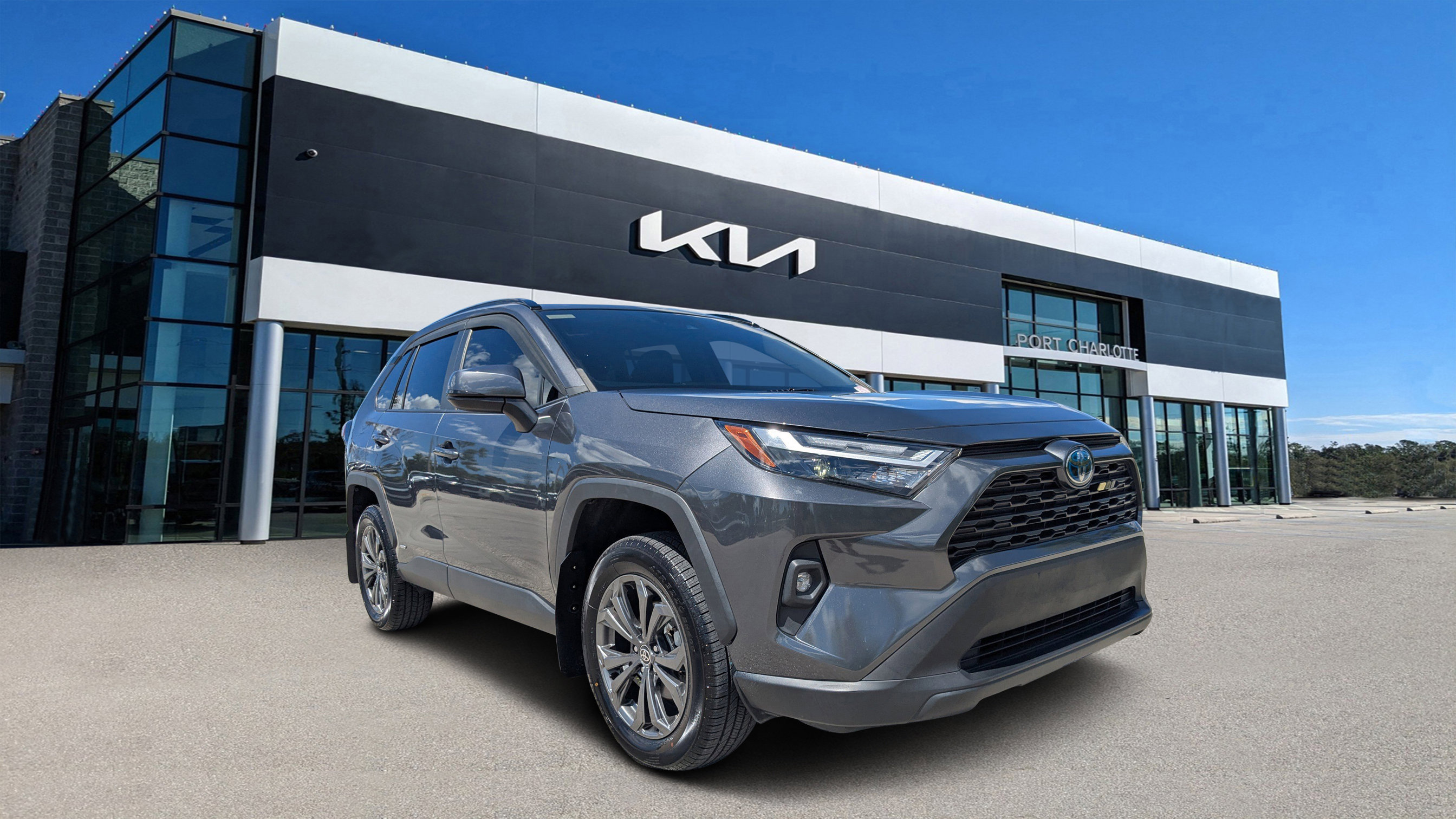 Used 2022 Toyota RAV4 XLE Premium
