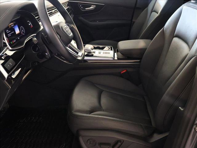Used 2023 Audi Q7 3.0T Premium Plus w/ Premium Plus Package AWD/4WD image 22