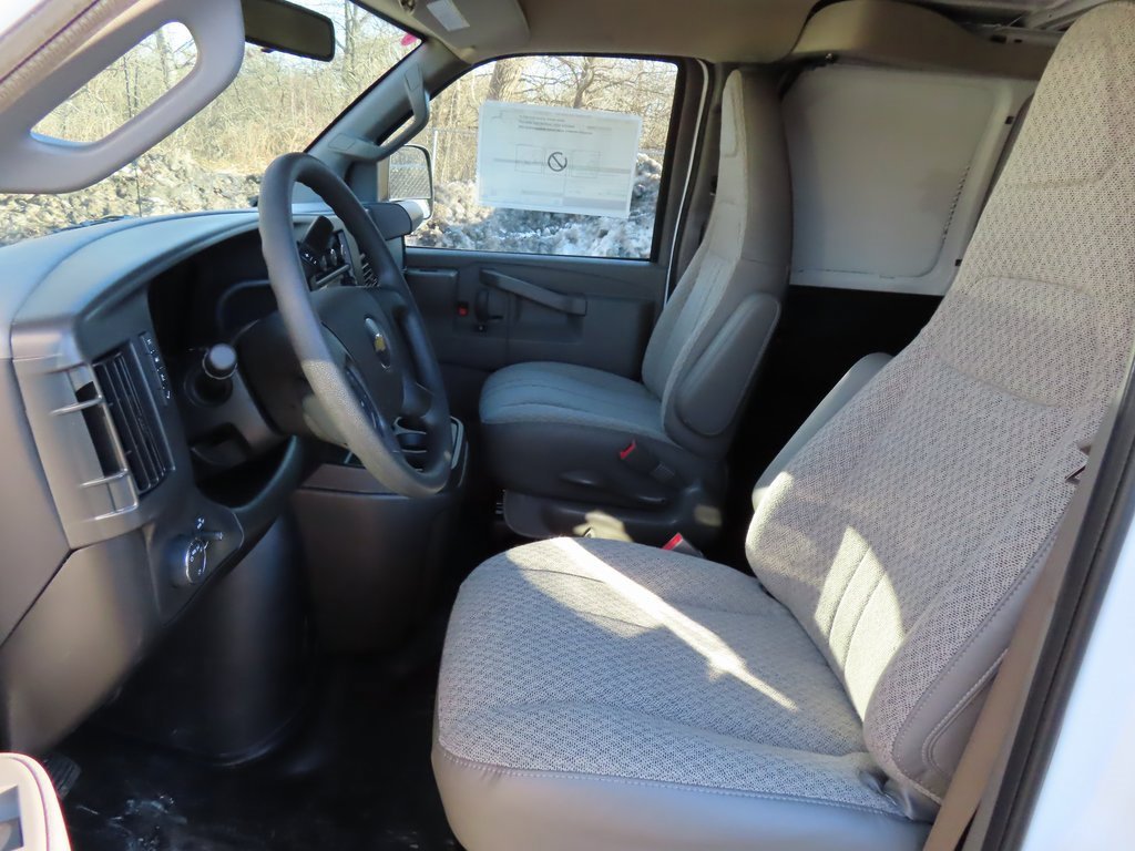New 2025 Chevrolet Express 2500 w/ Safety Package image 22