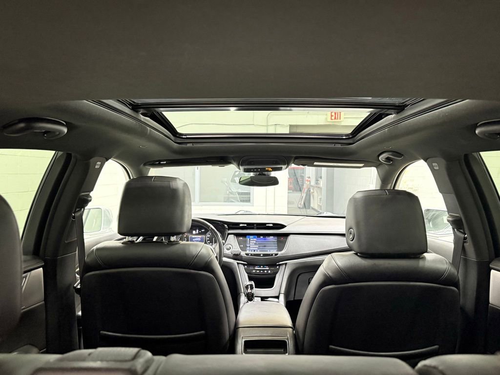 Used 2020 Cadillac XT5 Premium Luxury w/ LPO, Floor Liner Package image 43