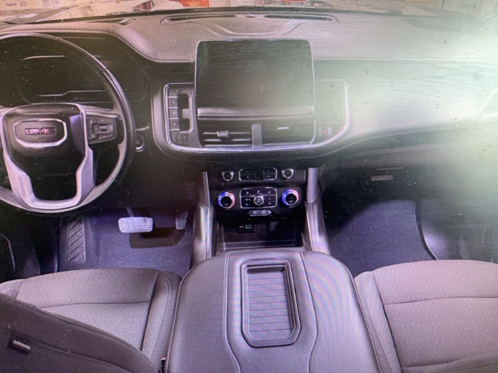 Used 2023 GMC Yukon SLE image 9