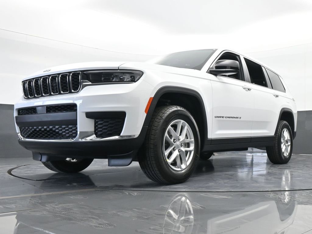 Used 2025 Jeep Grand Cherokee L Laredo image 44