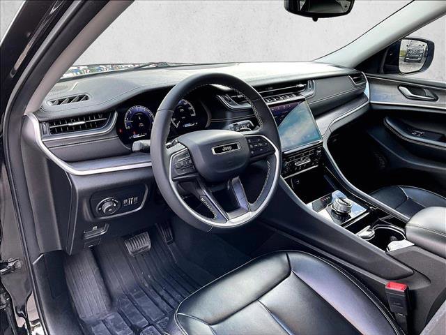 Used 2023 Jeep Grand Cherokee L Limited RWD image 14