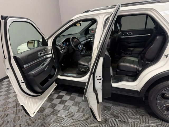 Used 2018 Ford Explorer Sport w/ Equipment Group 401A AWD/4WD image 12