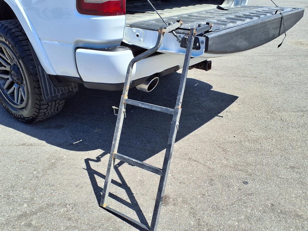 Used 2022 RAM 1500 Laramie AWD/4WD image 22