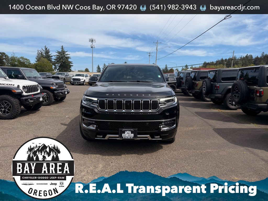 Used 2025 Jeep Wagoneer Series III w/ Premium Group I AWD/4WD image 2