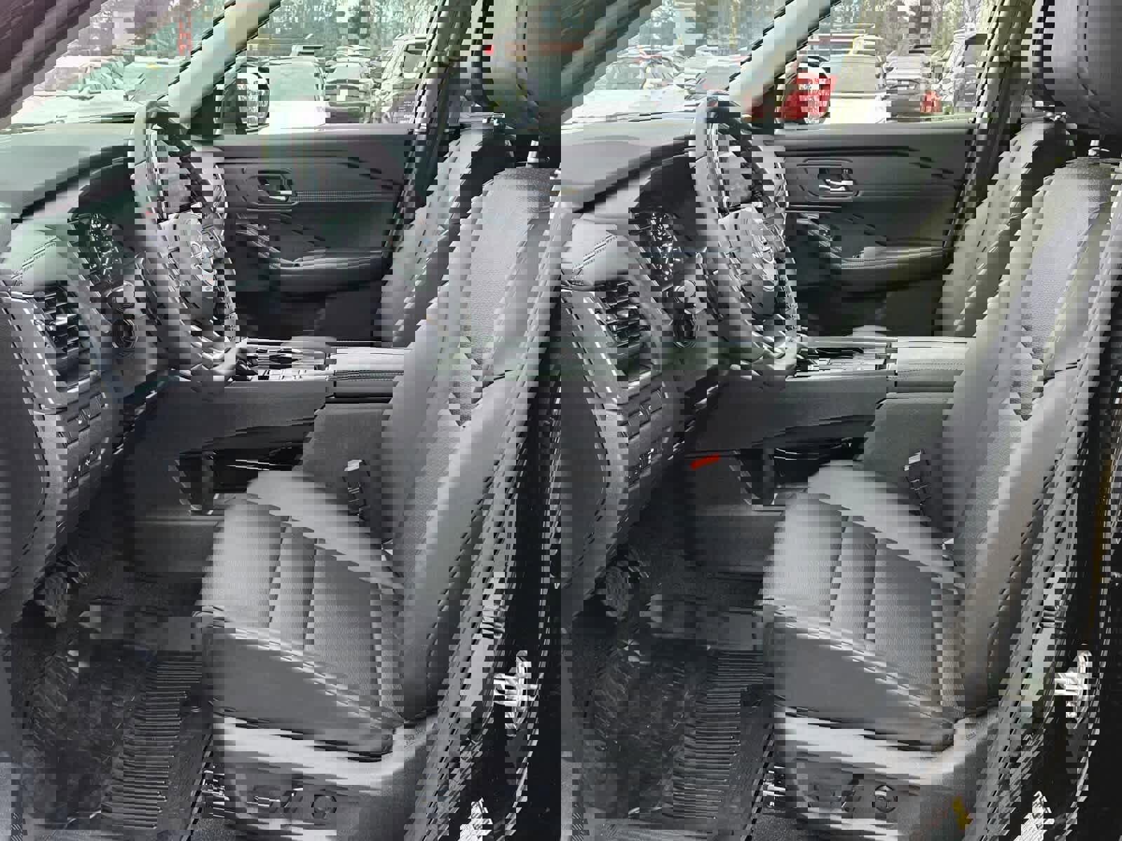 Used 2024 Nissan Rogue SV w/ SV Premium Package image 3