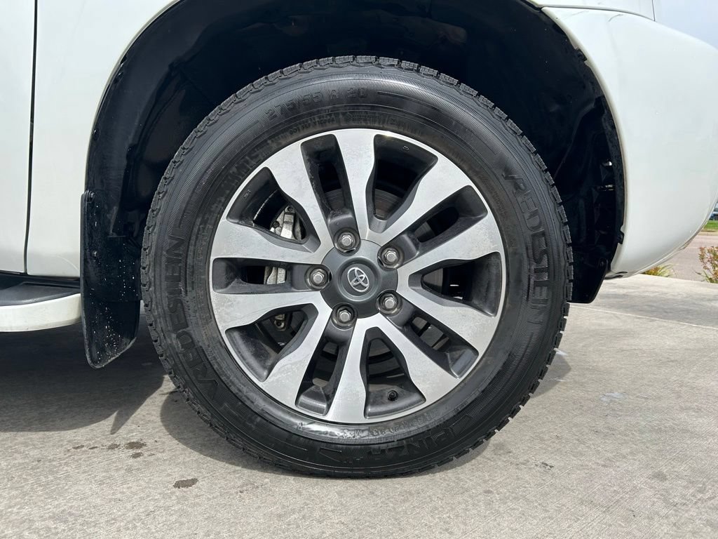 Used 2022 Toyota Sequoia Limited AWD/4WD image 31