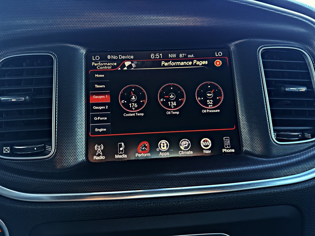 Used 2015 Dodge Charger R/T RWD image 17