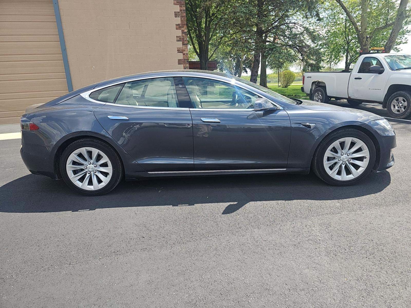 Used 2017 Tesla Model S 100D AWD/4WD image 4